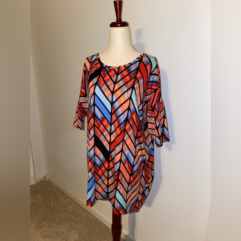LulaRoe Irma blouse. Size Small.